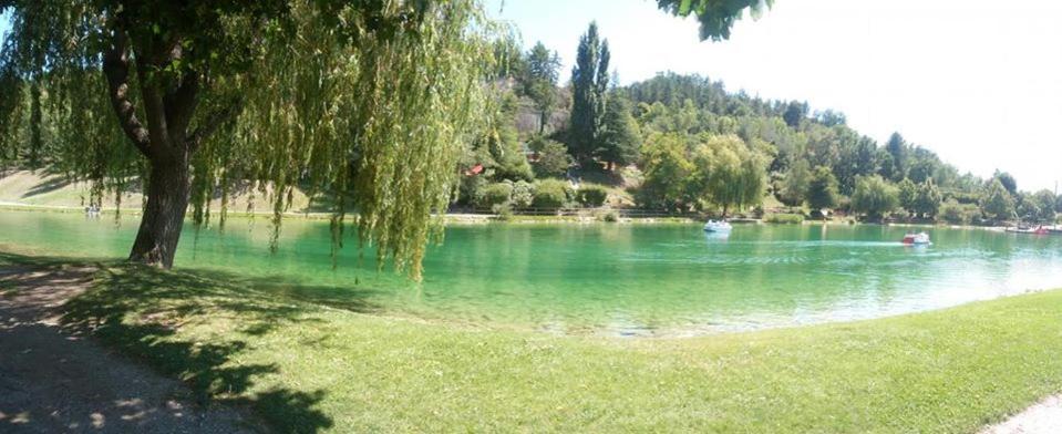 Charmant T3 Avec Piscine Digne-les-Bains Exterior photo